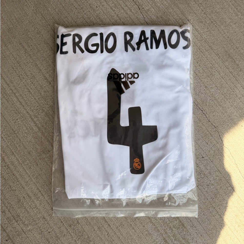 Real Madrid Sergio Ramos Jersey 2014 - Picture 7 of 7